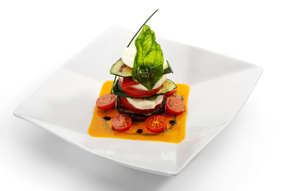 Vin till Insalata Caprese: bästa vinmatchning för Sverige