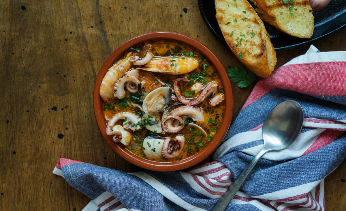 Quel vin avec Zarzuela De Mariscos ? Nos meilleurs accords