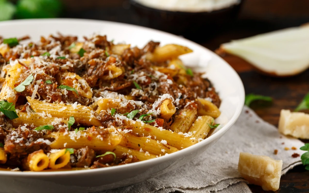 Best Wine with Pasta alla Genovese and Olive Oil Pasta Sauce