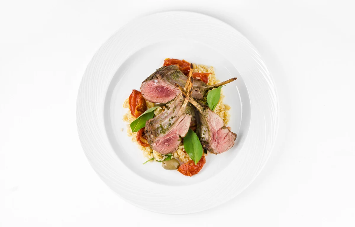 Best Wine with Rack of Lamb: Top Pairings That Work