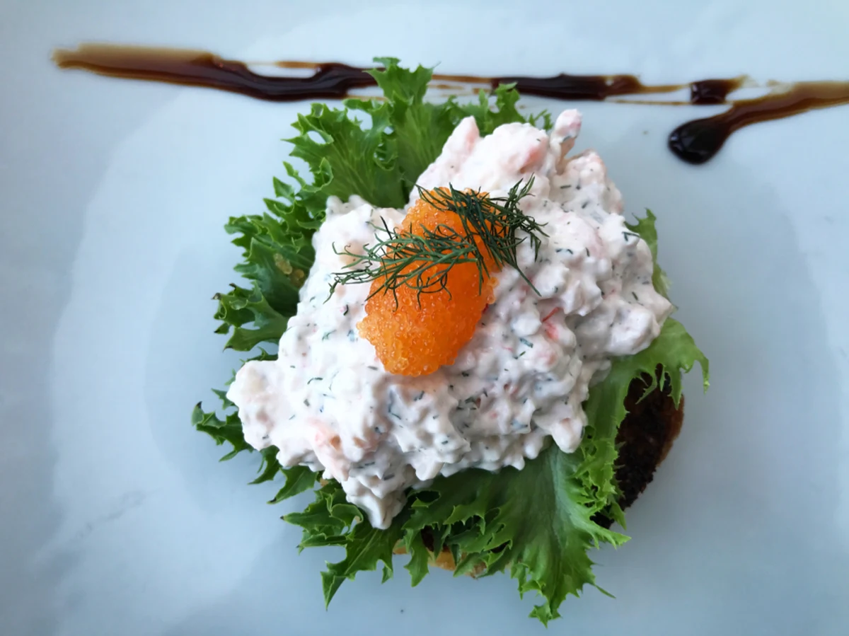 Skagenröra: Ricetta Nordica e Abbinamento Vino Perfetto per la Cucina Italiana