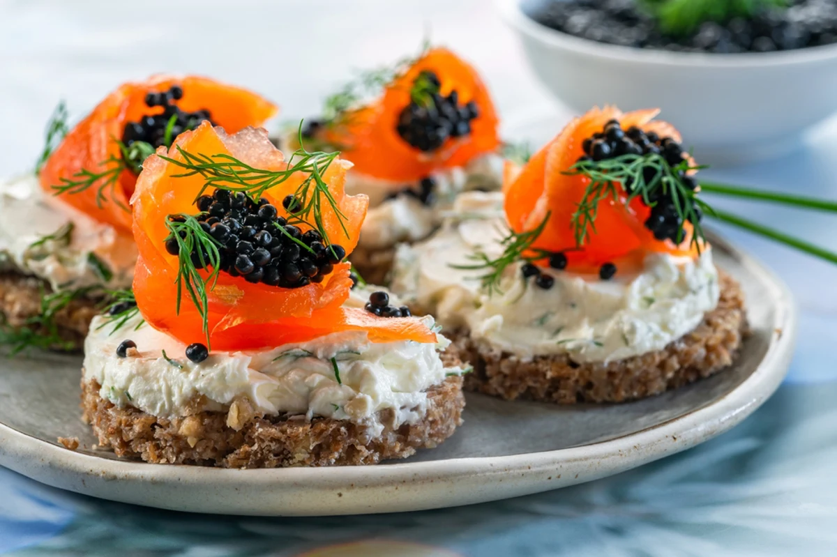 Best Wine with Canapés with Smoked Salmon