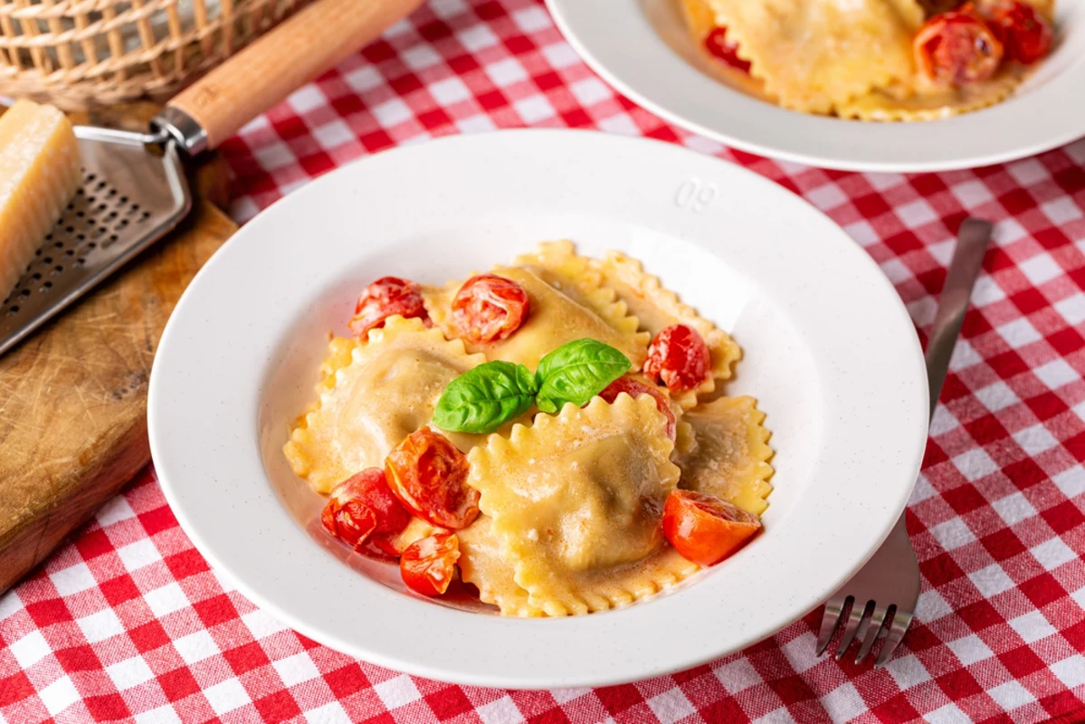 Best Wine with Ravioli With Tomato And Cheese | Ravioli Recipe Pairing