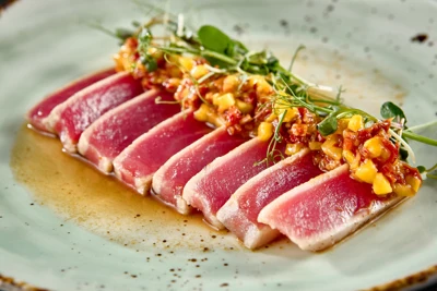 Tataki de Atum com Mangosalsa: harmonização vinho perfeita